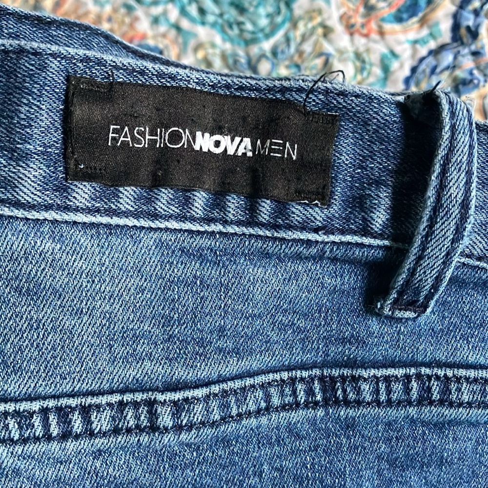 Fashion Nova Relaxed Blue Jeans with Edgy Raw Hem - Picture 10 of 10